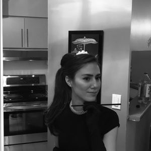 Meet your Posher, Faye